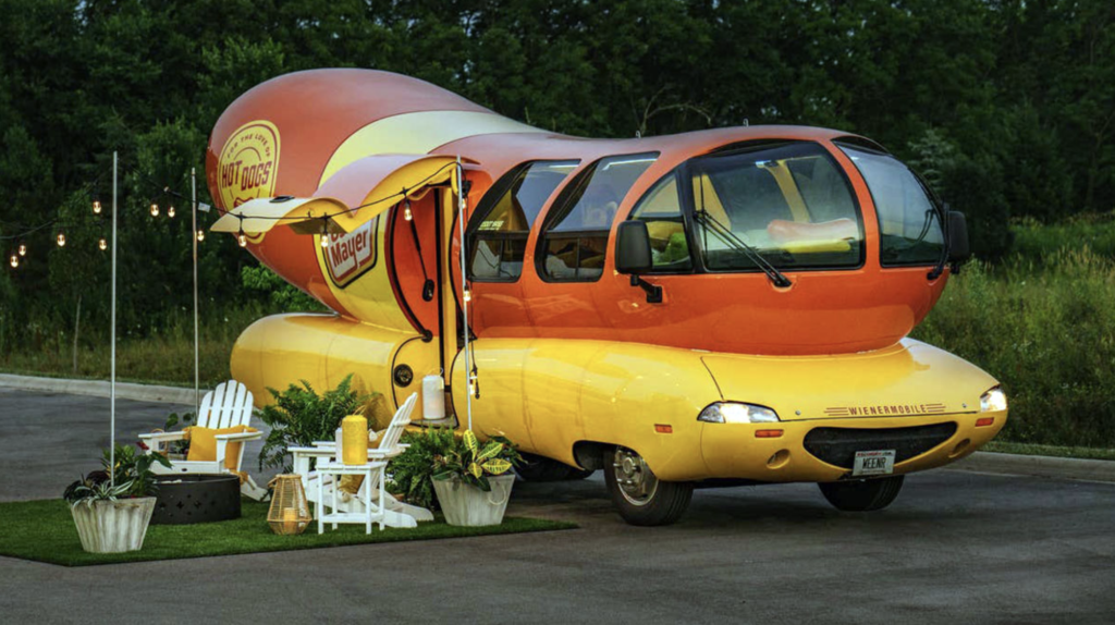 Airbnb Lets Hot Dog Enthusiasts Book A Stay In The Oscar Mayer Wienermobile