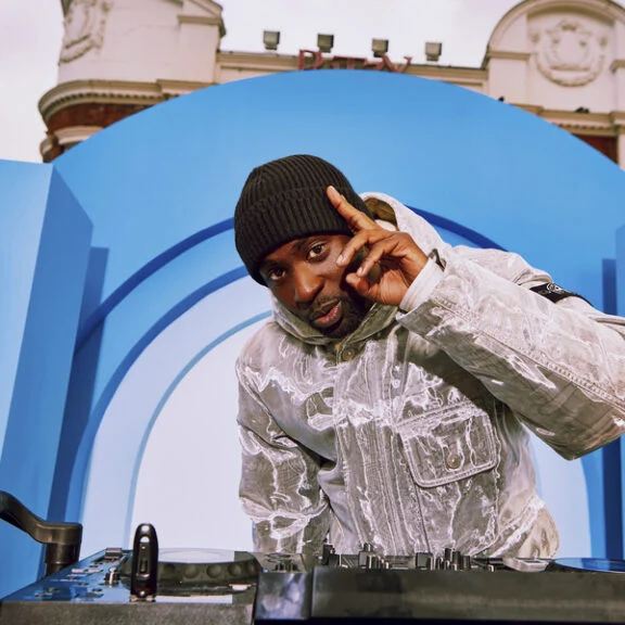 speakers_crop_10954-576x576