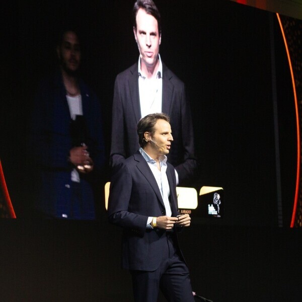 speakers_crop_7783
